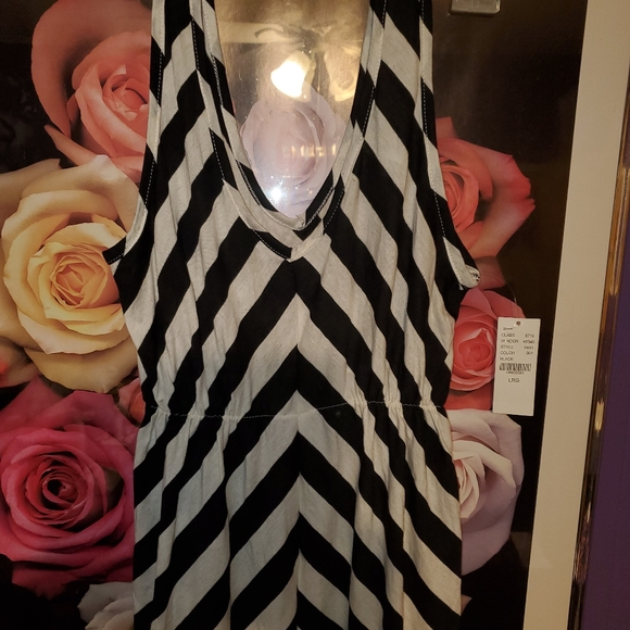 Kirra Juniors Diagonal Stripe Tank L NWT - Picture 5 of 5